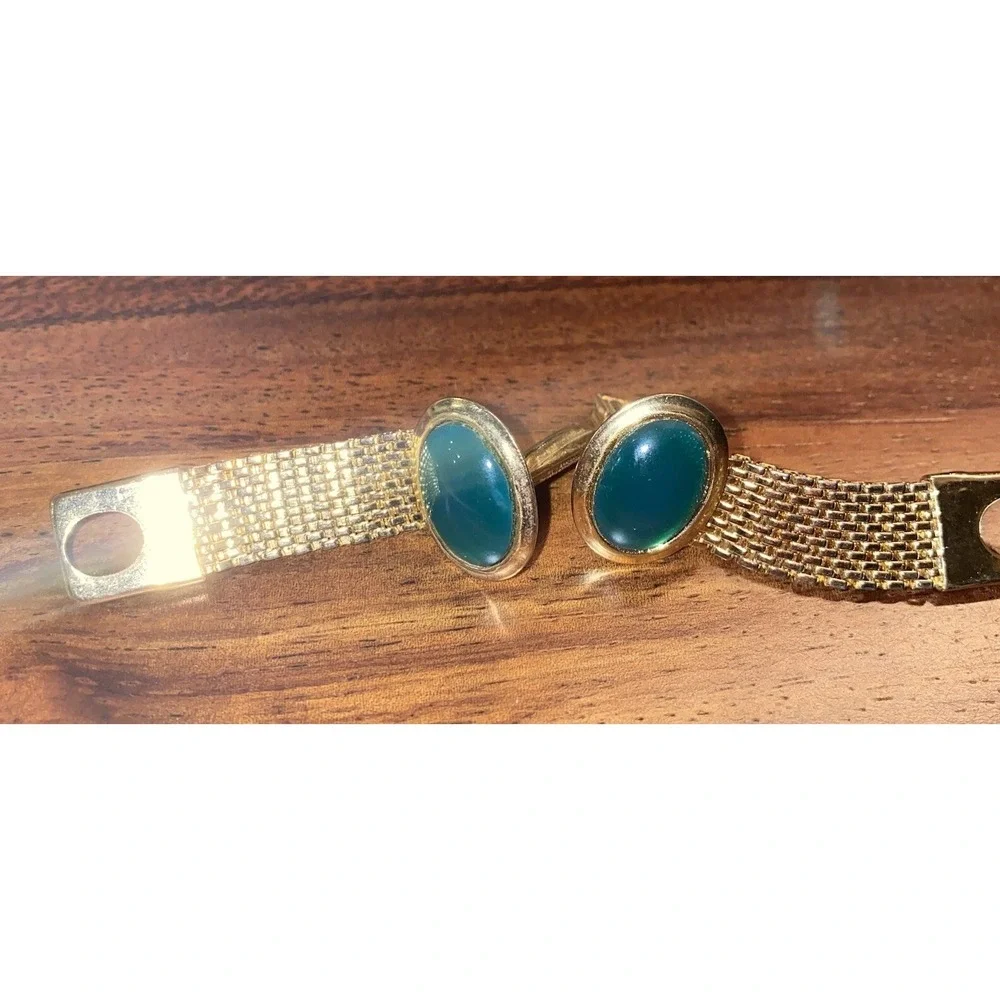 Cufflinks Gold Tone Green Stone Chain link Bullet Back Retro VTG